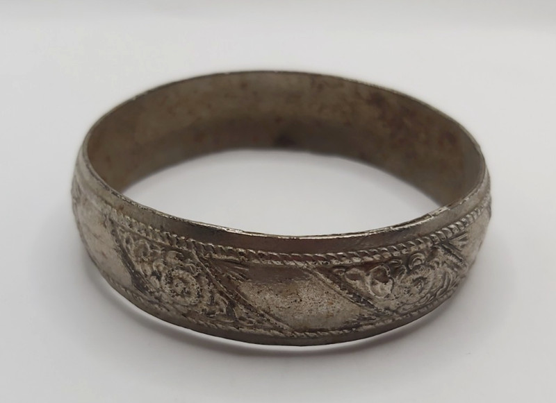 Vintage Moroccan Berber Bangle Bracelet Ethnic Tribal White Metal Carved Cuff gallery