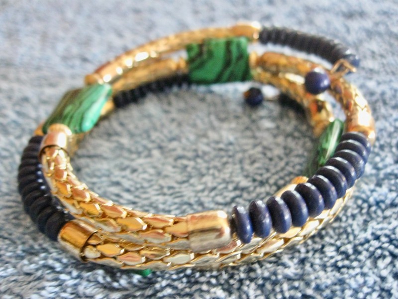 Expandable Spring - Memory Wire. Bangle Bracelet. 3 Rows; Gold Tone Navy Green gallery