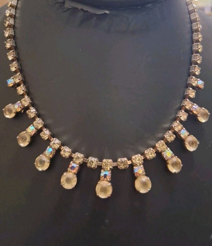 Frosted yellow jonquil crystal, faceted yellow rhinestone necklace w/aurora AB