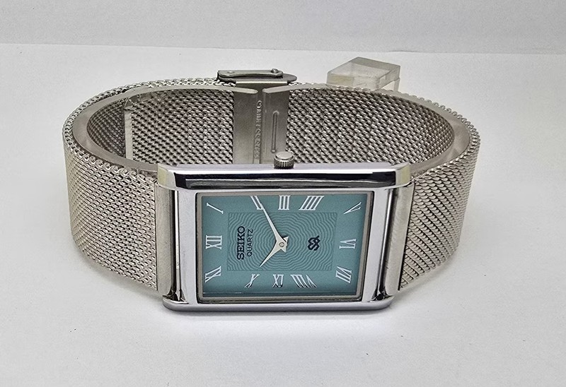 Vintage Seiko Quartz Tank Slim Men steel Rectangle Refurbished Japanese Watch