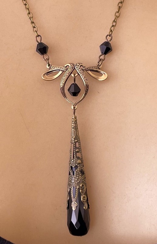 Vintage Necklace Art Nouveau Lavalier Pendant Black Onyx Gemstone Drop