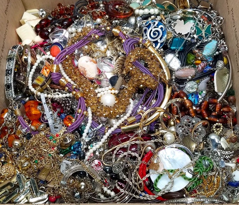 Over 3 Pounds Unsearched Lot Jewelry Old Vintage & Modern Wear & Junk Mixed In gallery