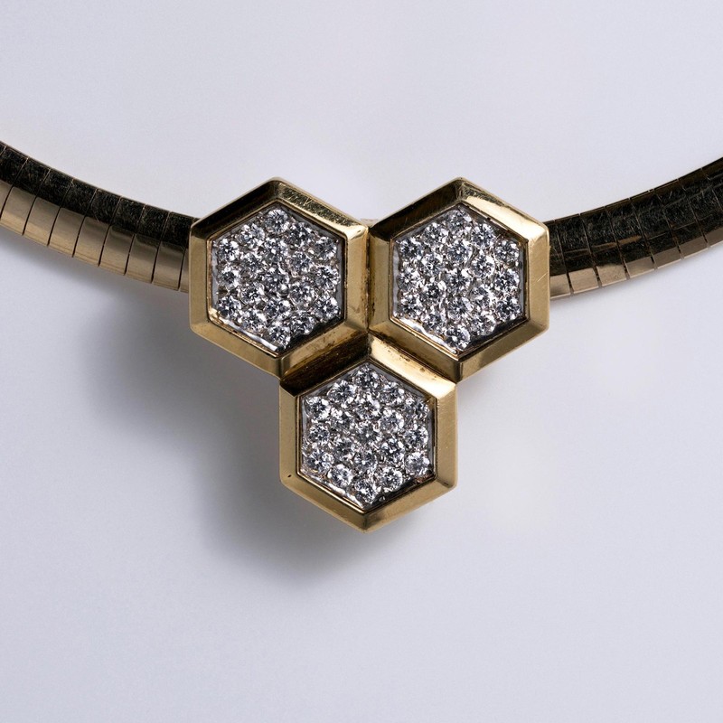Vintage Van Cleef & Arpels 18K Yellow Gold Diamond Honeycomb Pendant 1970s gallery