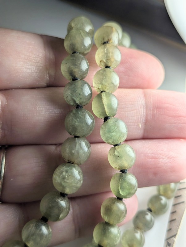 Vtg Green Jade Individually Knotted 29" Graduated Bead Necklace Continuous gallery