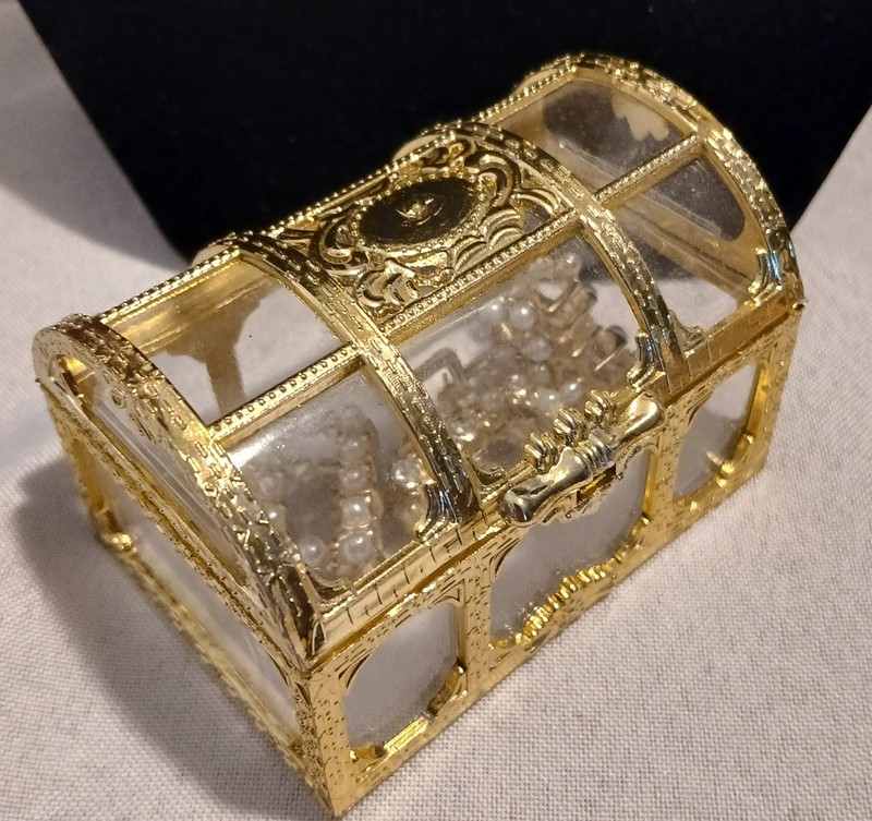 Vtg Treasure Jewelry Box Lot Various Signed & Unsigned High End Pieces Costum gallery