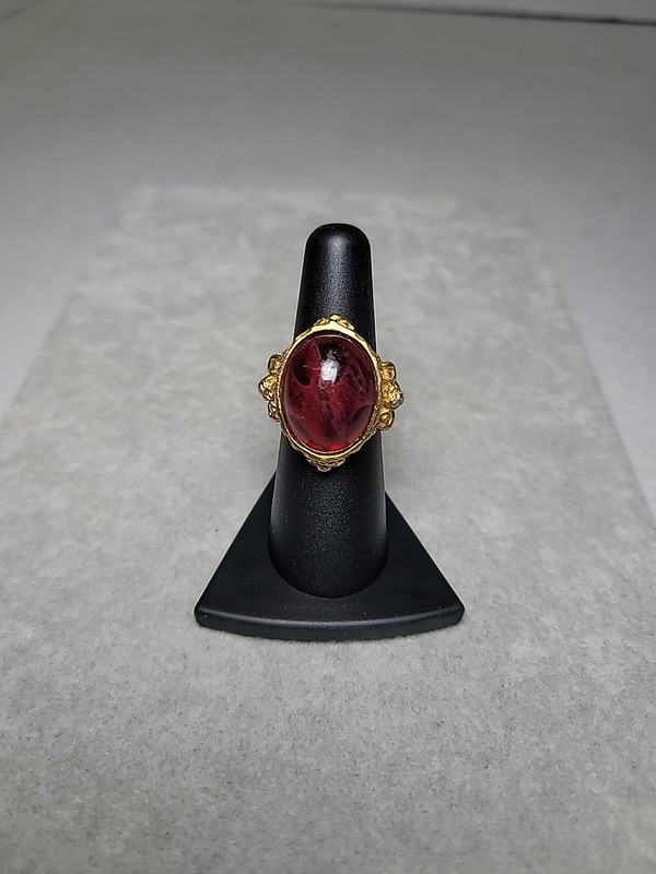 Vintage Elizabeth Taylor for Avon Gilded Age Cherub Ring Size 6 Hard Red Stone