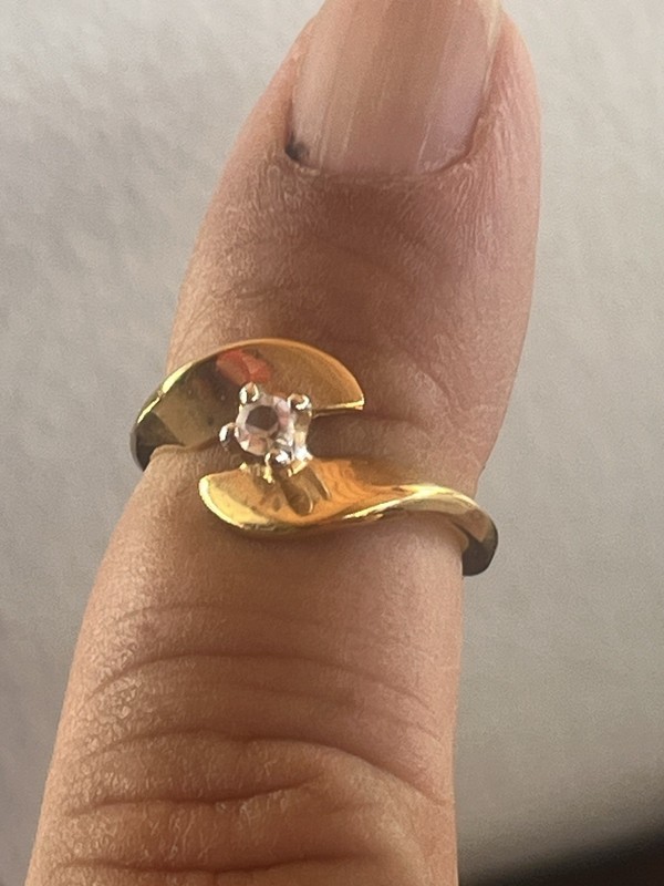 18KT HGP Gold Plated Ring Clear Stone Elegant Vintage Style