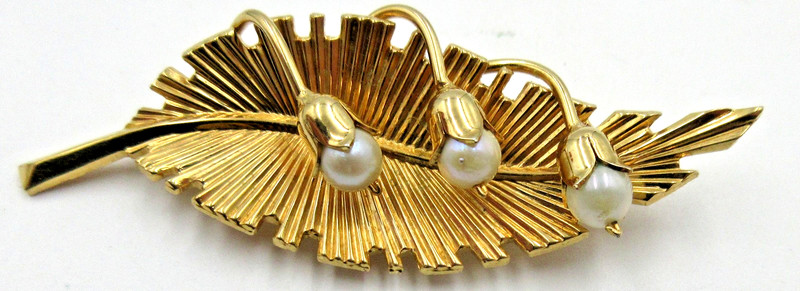 VTG WINARD 12K GF GOLD FILLED off white faux pearl 2.5″ Textured leaf Brooch Pin