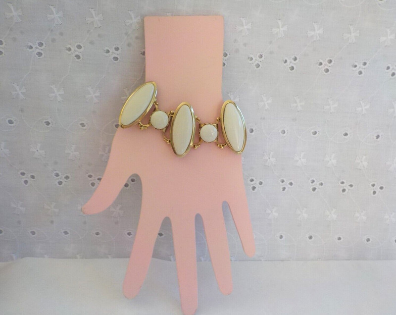 Vintage Off White Glass Pointed Oval Round Bracelet Gold Tone Metal Linked Clasp