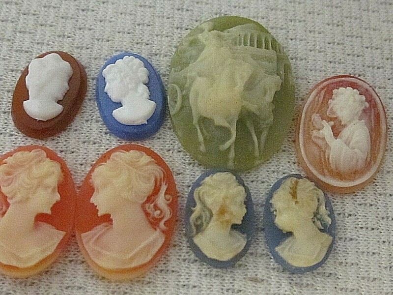 * SALE * VTG CAMEOS 3-D 40x30mm HUGE 16 LOT JEWELRY RESIN FINDINGS REPAIR CRAFTS gallery