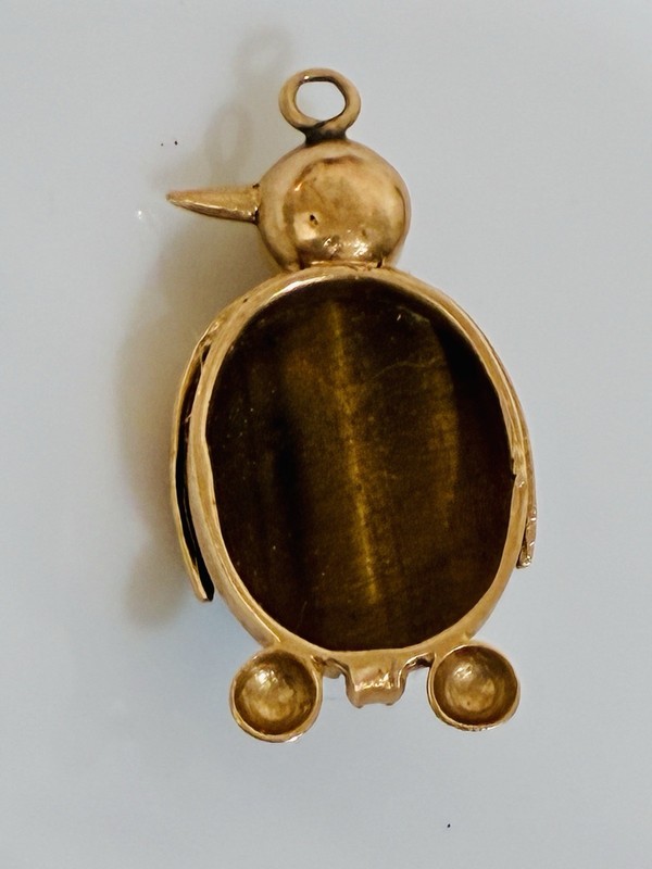 Vintage 10k Yellow Gold Penguin Tigers Eye Accent Pendant gallery
