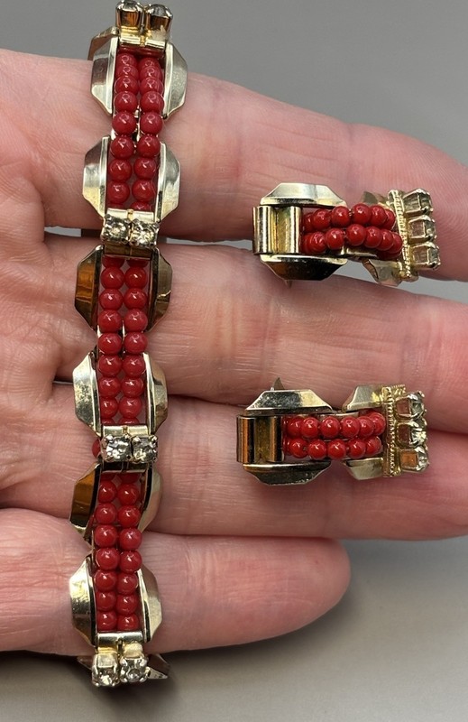 Vintage Bracelet Earrings Set Red Beads Gold Tone Metal Clear Rhinestones gallery
