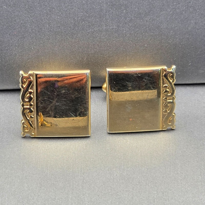VTG Swank Gold-Tone Square Cufflinks .75″ Ornate Scrolled Edge Bullet Back