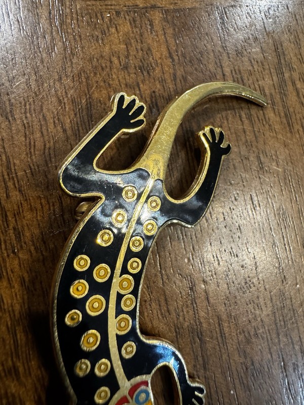 LAUREL BURCH “Lizard” Signed Brooch Black Yellow Enamel Gold Tone Metal Gecko gallery
