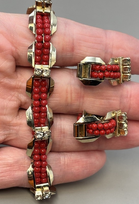 Vintage Bracelet Earrings Set Red Beads Gold Tone Metal Clear Rhinestones gallery