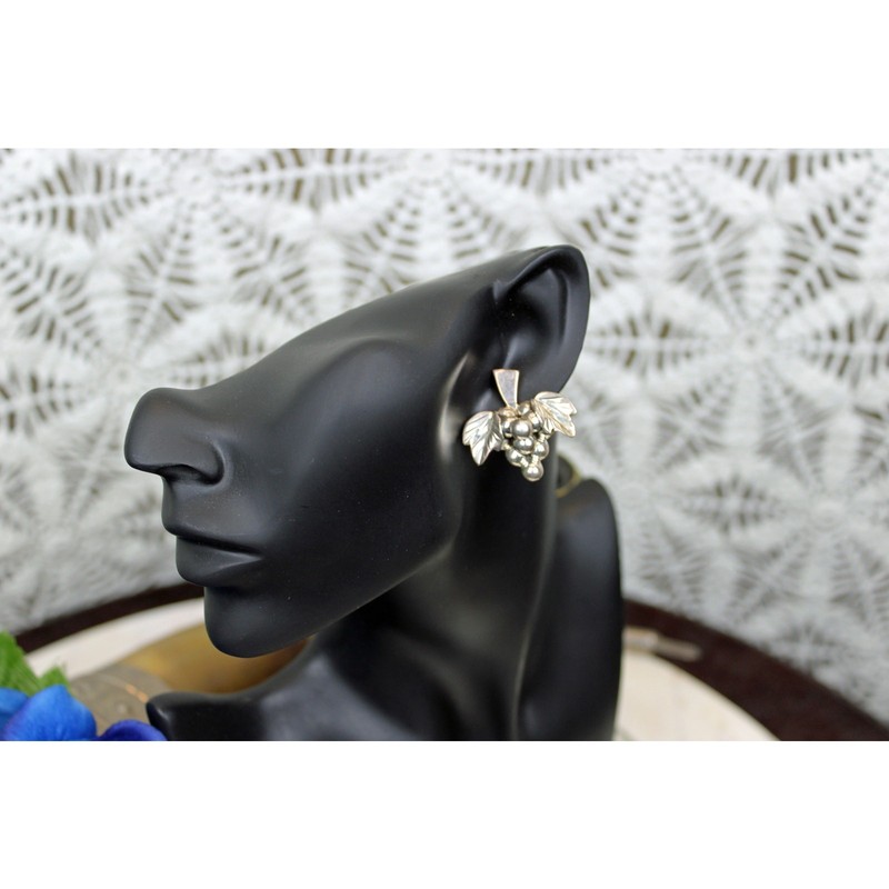 Taxco TS-109 Sterling Silver Grape Cluster Earrings gallery