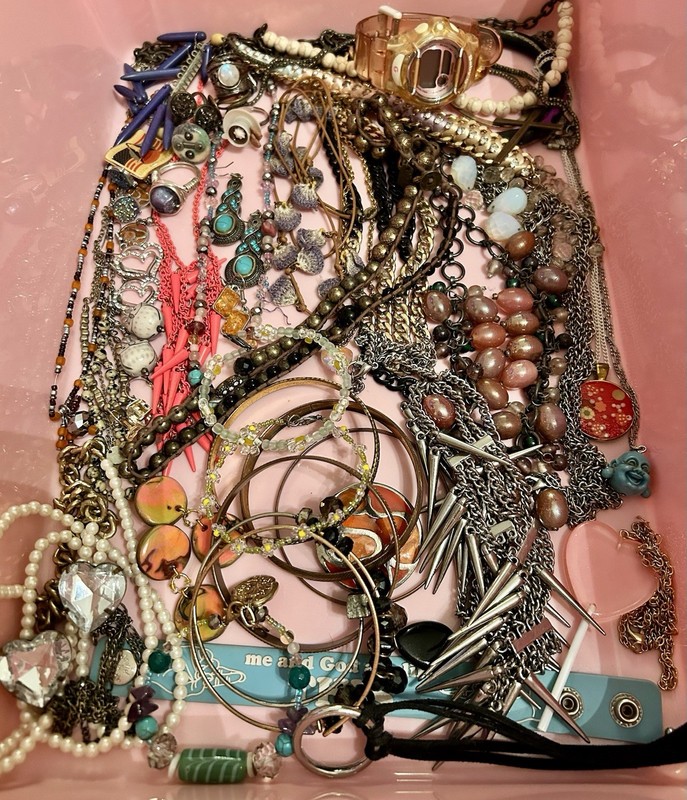 Huge Y2K Vintage Mixed Jewelry Lot + Casio Baby-G G-Shock Watch BG-169R