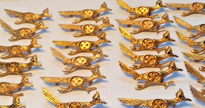 24 PCS Blank Road Runner 60mm Brooches 02-01-2026 Belly Cab 10x8mm, Eye Stone 2m gallery