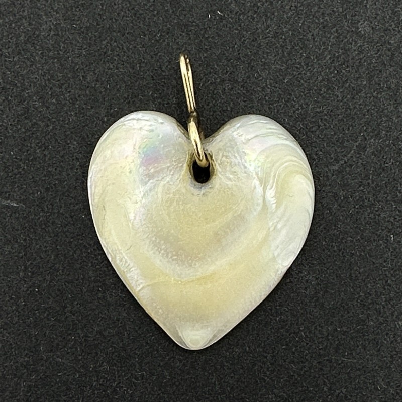 MOTHER OF PEARL vintage heart pendant – 14K yellow gold bail carved white shell
