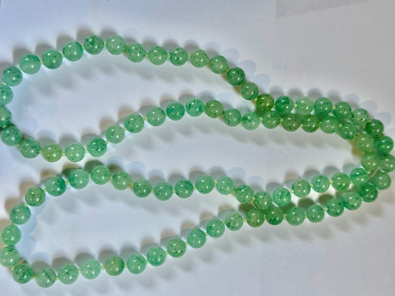 Beautiful Green Jade Beaded Necklace, Length is 28 inches long. gallery