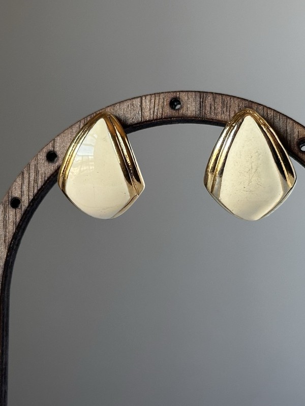 Vintage Monet Gold Tone White Beige Cream Enamel Earrings Half Hoop Geometric