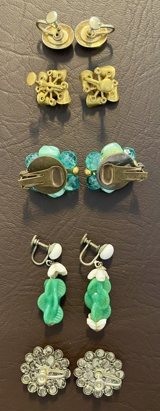 Vintage Estate Clip Ons Screw Back Earrings Lot 5 Pairs Glass Cameo Faux Pearl gallery