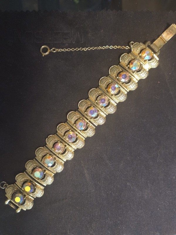 Coro Vintage Pegasus Rhinestone Bracelet Aurora Borealis 6″ Ladies Bracelet NICE
