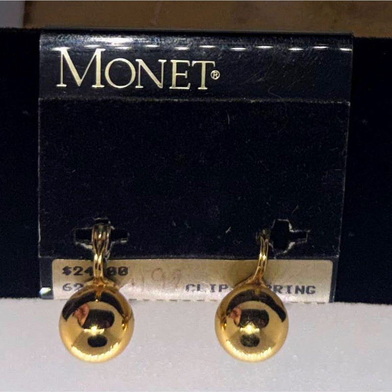 NOS Vintage Monet Gold Tone Ball Drop Clip On Earrings Signed New Original Card