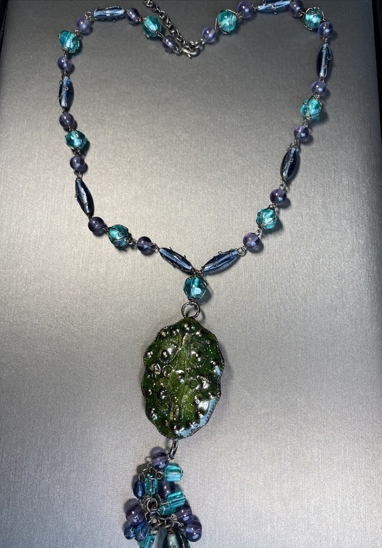 Vintage Necklace Green Enamel Tassel Pendant Estate Jewelry Pre-Owned Art Glass