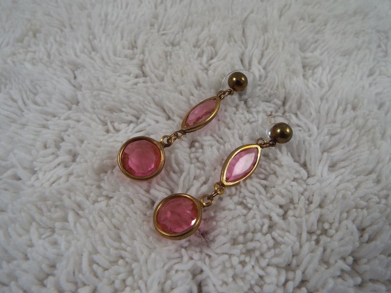 Brass Pink Faux Crystal Acrylic Bezel Bead Pierced Earrings (B20)