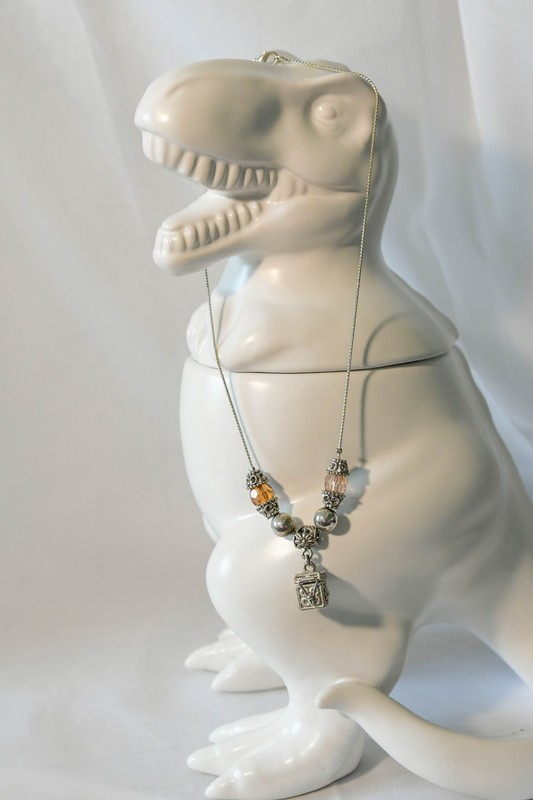 Unique vintage 90’s silver tone necklace w/citrine colored beads & trinket box