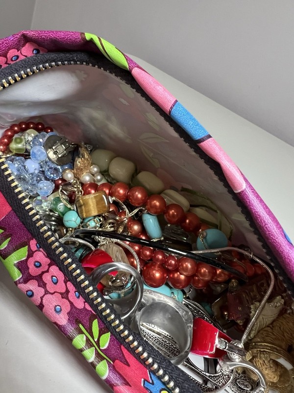 1+ LB Mystery Floral Bag Estate Sale Jewelry Bulk Fashion Costume Vintage Modern gallery