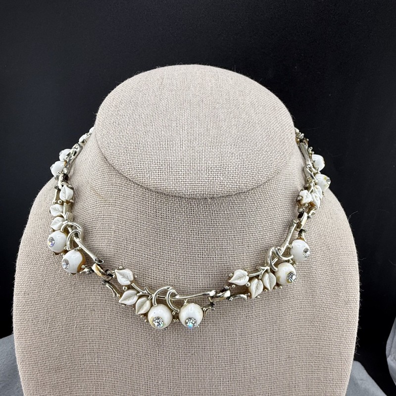 Vintage Kramer Necklace Gold Tone Acrylic Rhinestone 14”READ