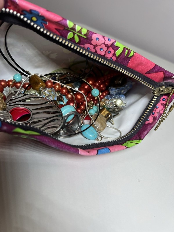 1+ LB Mystery Floral Bag Estate Sale Jewelry Bulk Fashion Costume Vintage Modern gallery