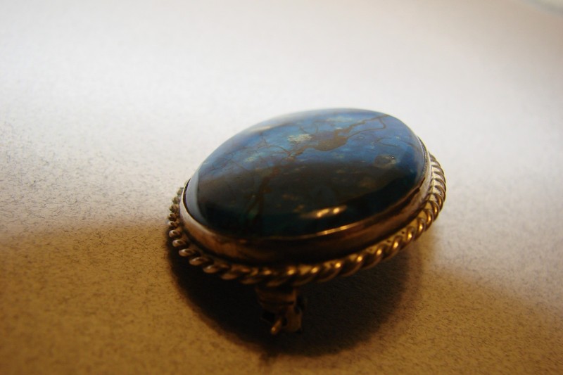 BEAUTIFUL VINTAGE BLUE LAPIS LAZULI STONE SILVER BROOCH gallery