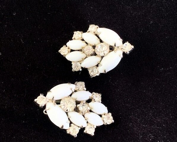 Vintage Prong Set Marquis White MILK GLASS Round Clear RHINESTONE Clip Earrings