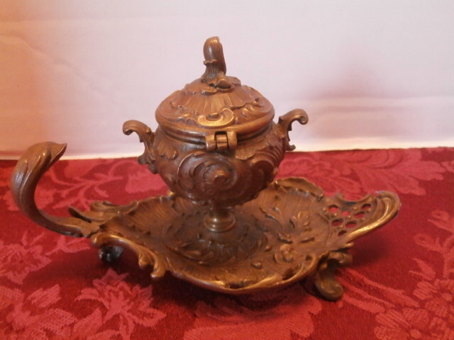 ANTIQUE FRENCHCLASSIC BAROQUE BELLE EPOQUE LEAVY BRONZE/BRASS INK WELL gallery