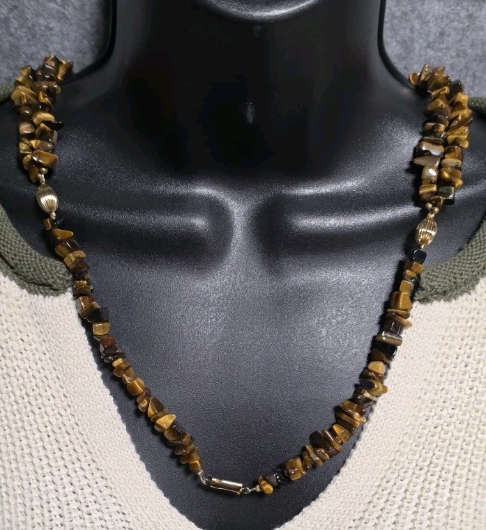 Inlaid Shell Parrot, Tigers Eye nugget bead necklace and bracelet set. gallery