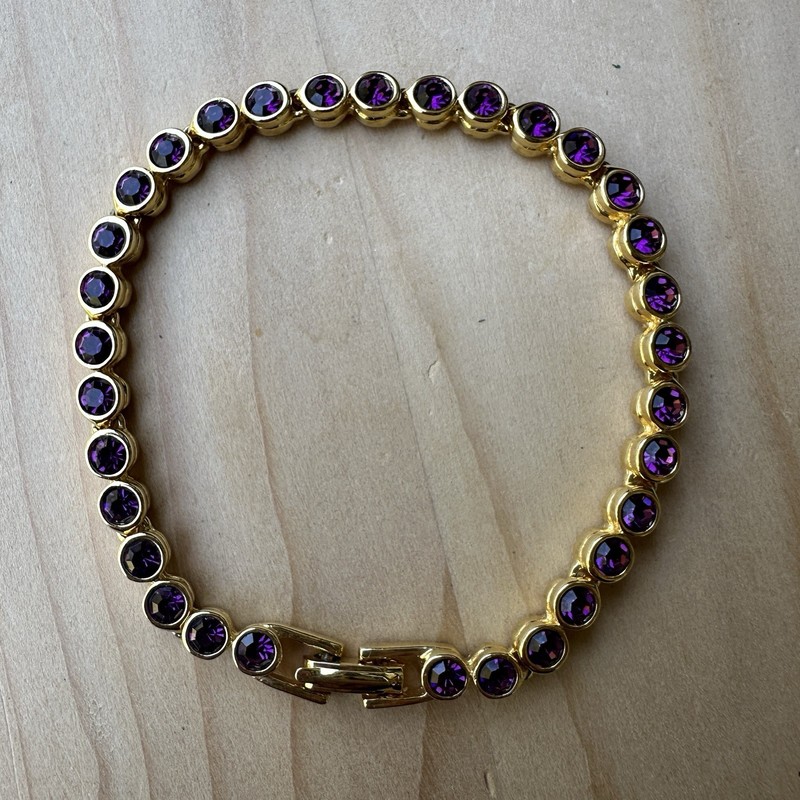VTG Tennis Style Bracelet 7.25 Fold-Over Clasp Purple Crystals Yellow Gold Plate