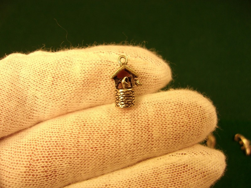 #5 of 140, STERLING SILVER CHARM - SOLID THICK LITTLE "WATER WELL" BUCKET+CRANK gallery
