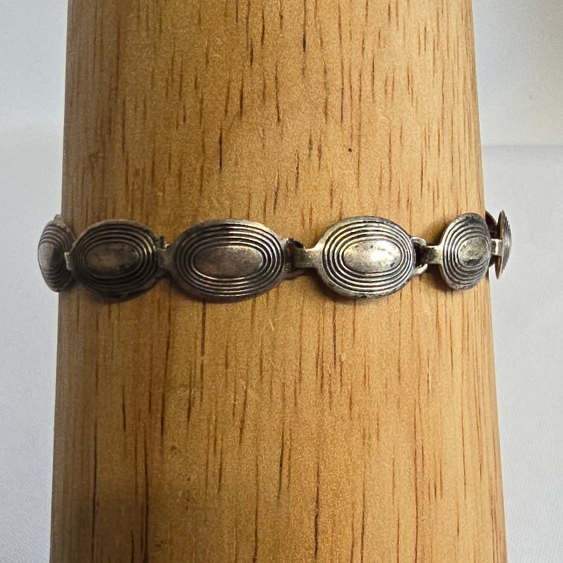 Vtg Sterling Silver Panel Bracelet 6.03g Fine Jewelry 7.25" Fold Over gallery