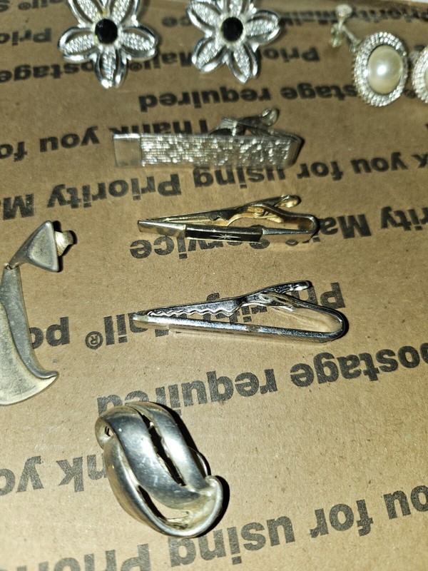 Lot Of Womens Jewerly From An Estate Sale, See Pics, Trl7#73 gallery