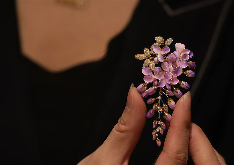 Enamel Color Design Purple Wisteria Flower Brooch, High Quality Flower Brooch gallery