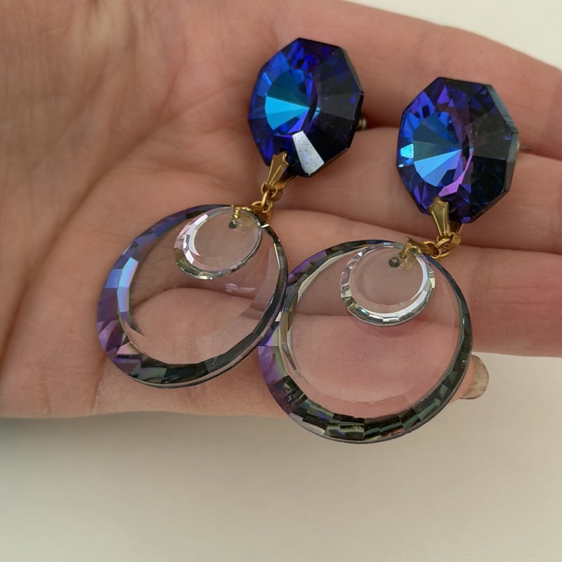 Vintage Purple Blue Crystal Round Faceted Statement Pierced Dangle Earrings 2" gallery