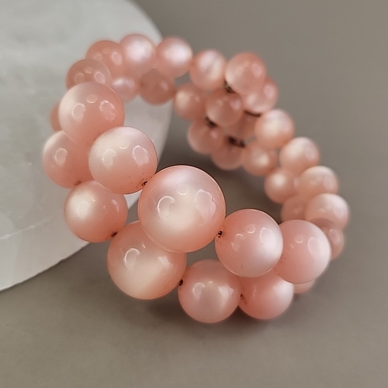Vintage Moonglow Wrap Bracelet Pink Graduated Lucite Layered Expands 6″