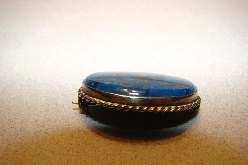 BEAUTIFUL VINTAGE BLUE LAPIS LAZULI STONE SILVER BROOCH gallery