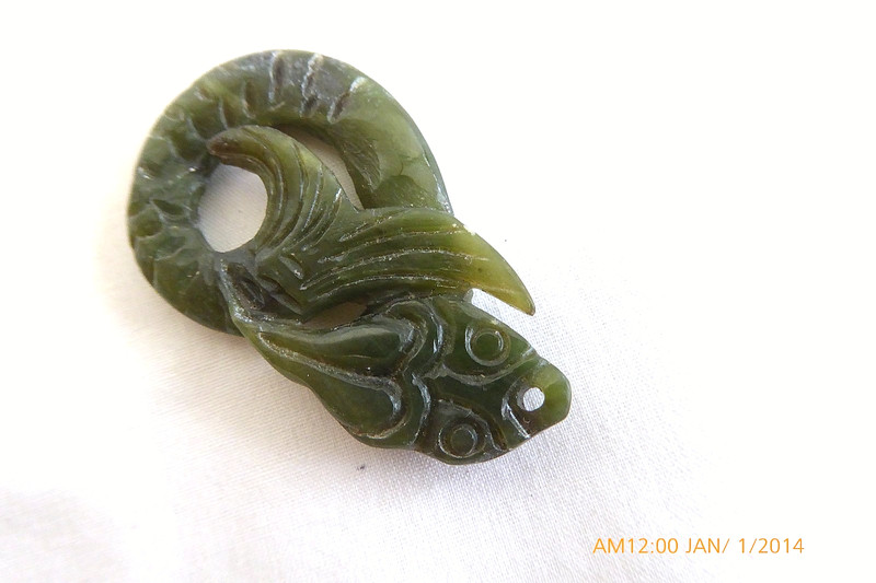 VINTAGE CARVED LUCKY JADE FISH PENDANT gallery