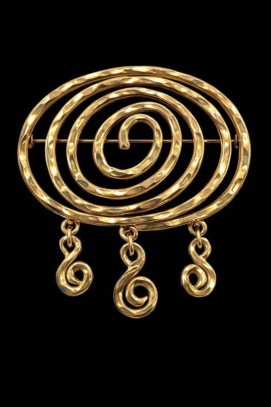 Vintage-Style Hammered Gold Spiral Brooch W/Musical Notes