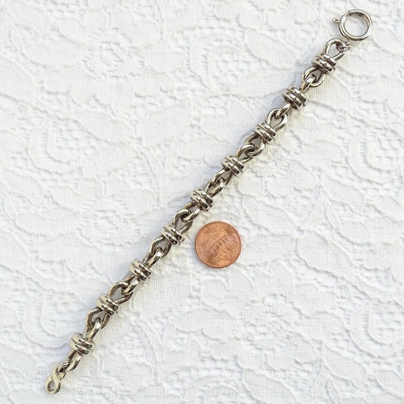 Unique Vintage 7.5” Figure 8 Chain Link Cable Bracelet Silver Plated 45 Grams gallery