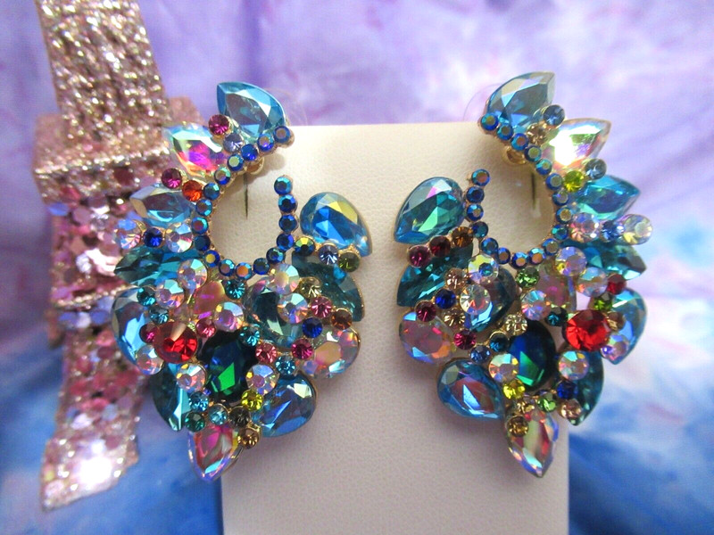 BEAUTIFUL IRIDESCENT MULTI-COLOR GEMSTONES & CRYSTAL STATEMENT EARRINGS NEW